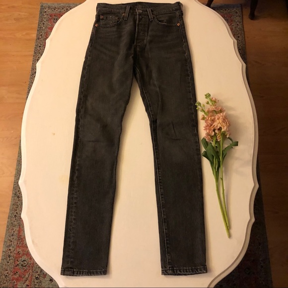 Levi’s 501 Skinny Jean in Coal Black - Picture 5 of 9
